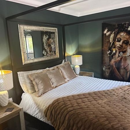 Boutique Shrewsbury Suites מראה חיצוני תמונה